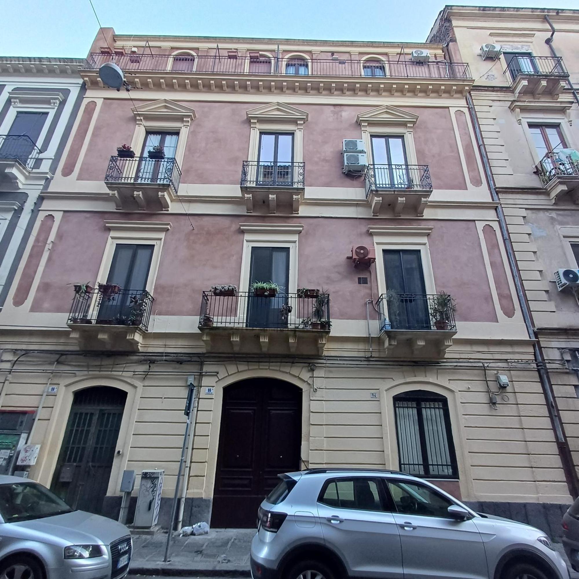 Verdi Apartments Catania Bagian luar foto